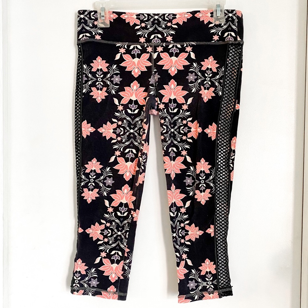 O’Neill 365 Floral Capris Leggings Medium